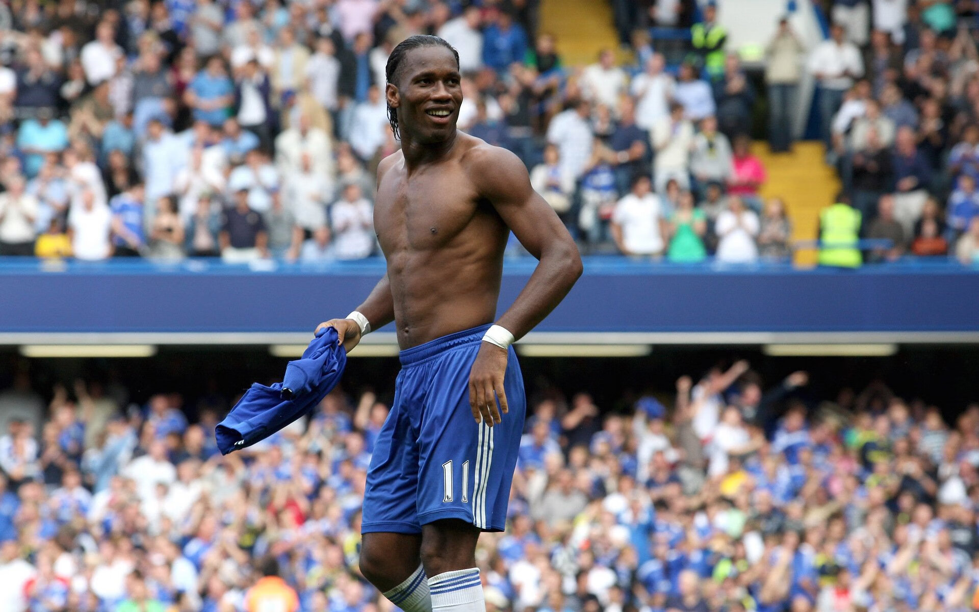 莱比锡教练调整战术阵型，莱比锡教练是谁