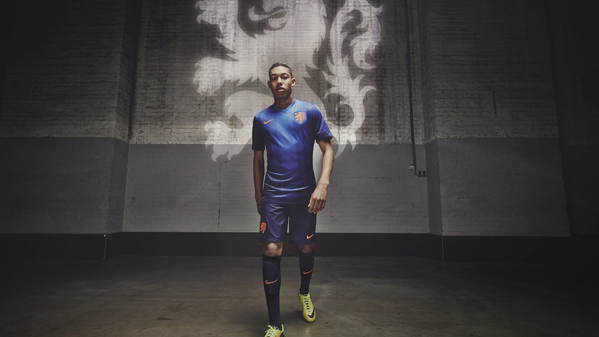 门兴格拉德巴赫客场逆转胜利，喜获三分，门兴格拉德巴赫主力门将